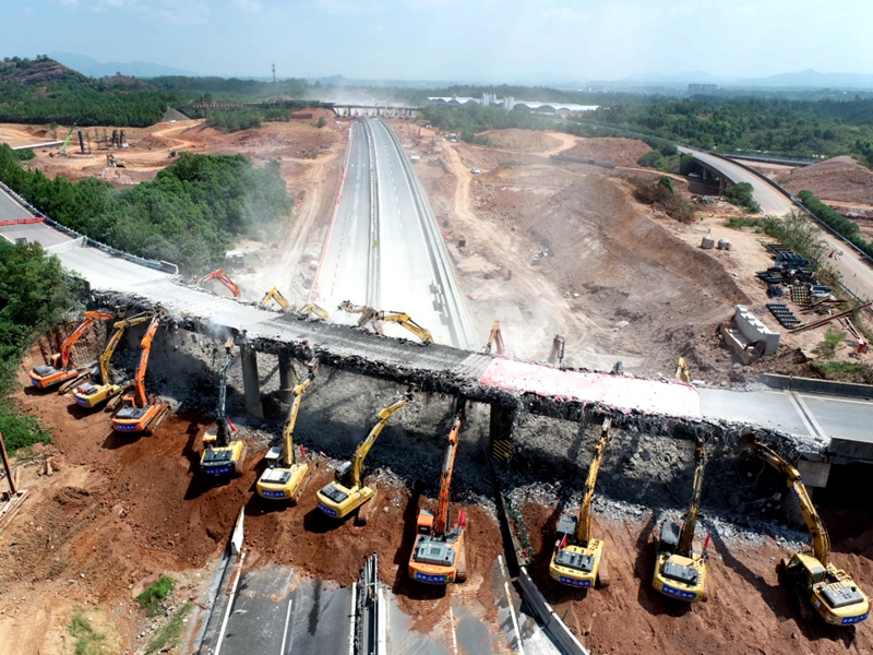 歷時17小時，上饒東樞紐互通項目橋梁拆除圓滿完成3